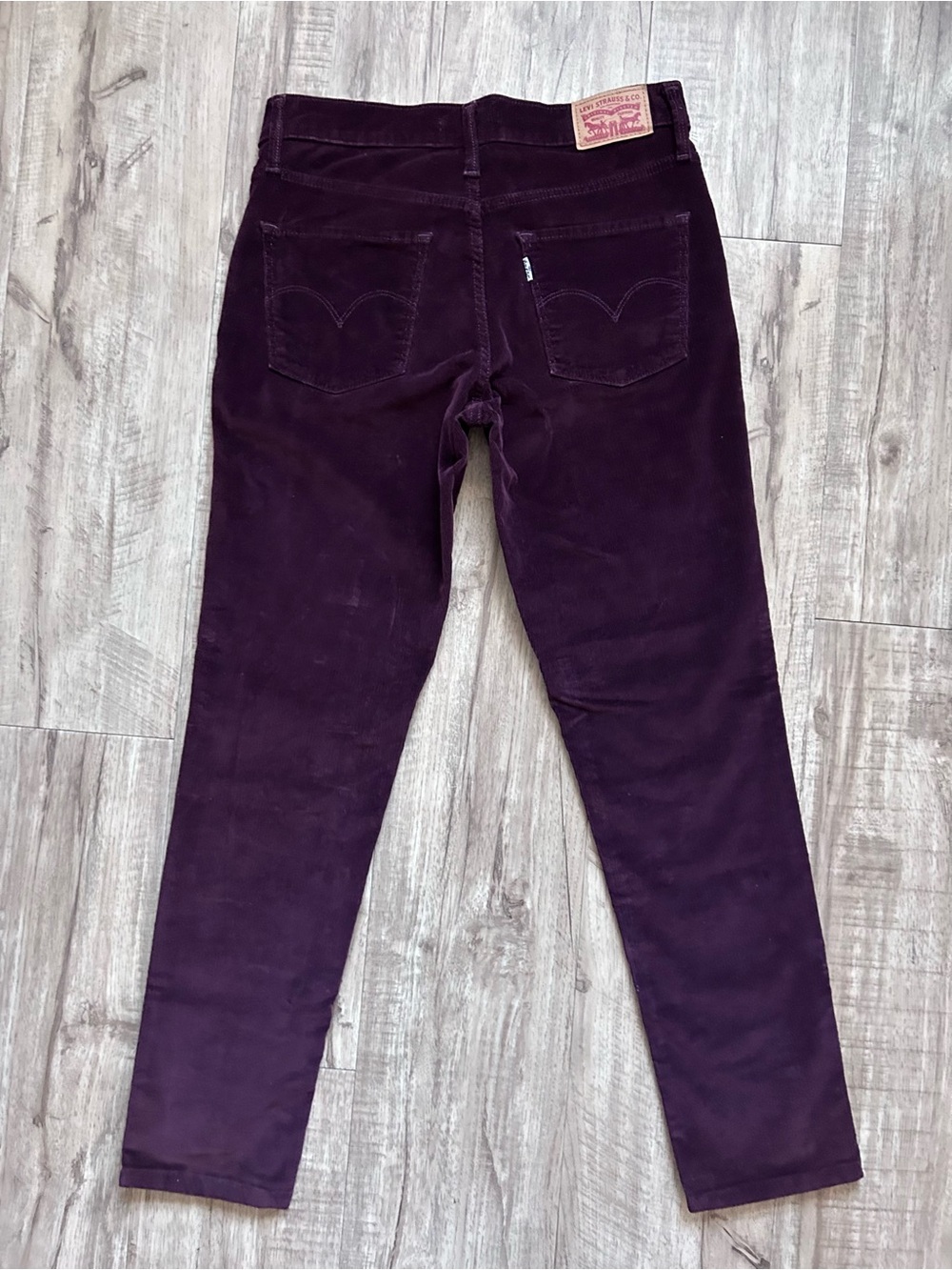 Levi's 311 shaping skinny Women's Deep Plum Corduroy pants fall cozy warm soft